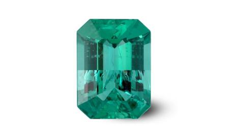Restoring the beauty of emeralds: our exclusive cleaning and oiling method